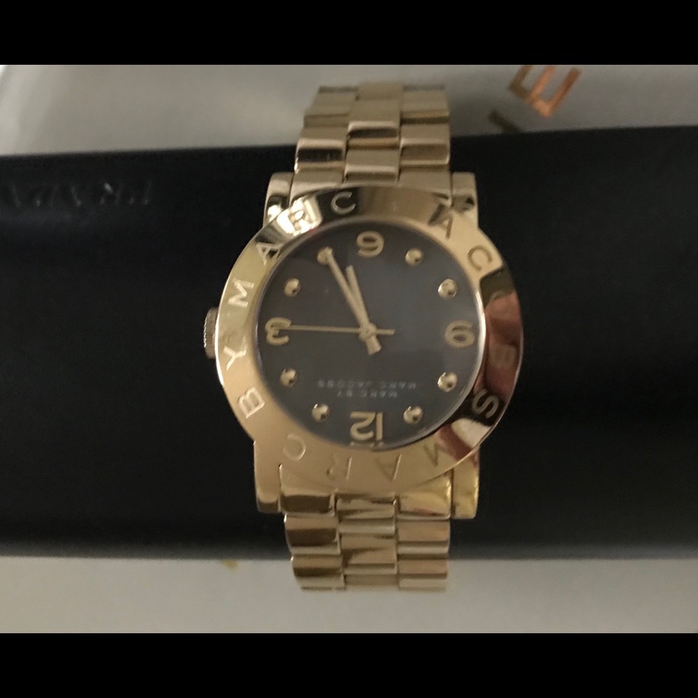 MARC BY MARC JACOBS WOMAN WATCHES